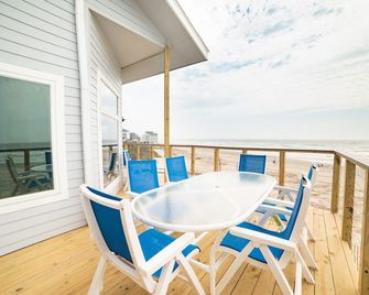 Summer Wind, Beachfront With Incredible Views! 5 Miles From Galveston Sea Wall! - Galveston - Balcony