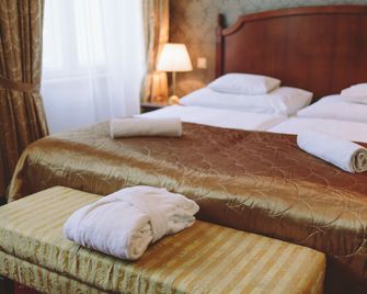 Mozart Hotel - Szeged - Habitación