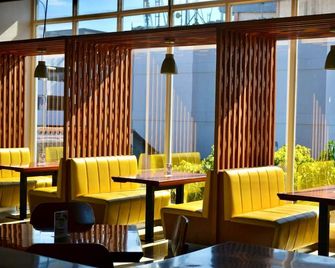 Primebiz Tegal - Tegal - Restaurante