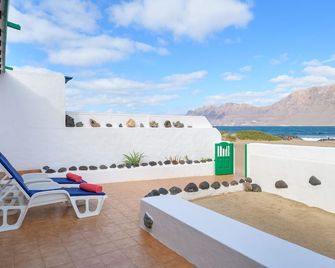 Famara Caracolillos, La Casa - Caleta de Famara - Balcón