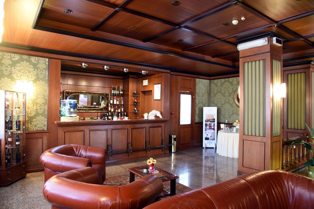 Hotel Delle Palme - לצ'ה - בר