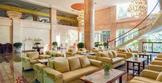 Van Phat Riverside Hotel - Can Tho - Lounge