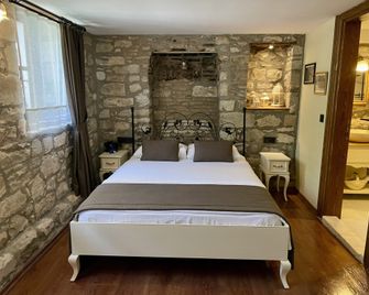 Urla Tas Konak Otel - Urla - Bedroom