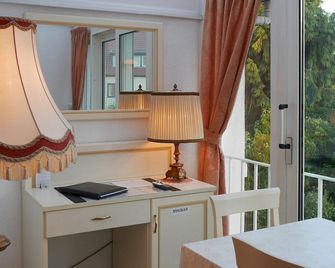 Haus Mooren, Hotel Garni - Düsseldorf