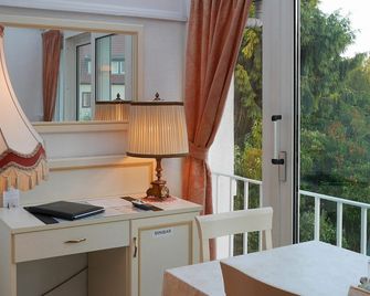 Haus Mooren, Hotel Garni - Düsseldorf