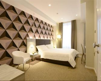 Hotel Repubblica 55 - Biella - Bedroom