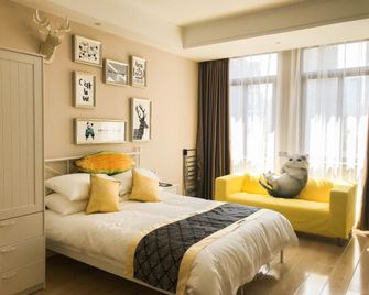 Sweetome Vacation Rentals (Greenland Wei Mansion) - Anqing - Bedroom