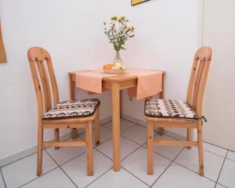 Haus Elfriede - Konz - Eetruimte