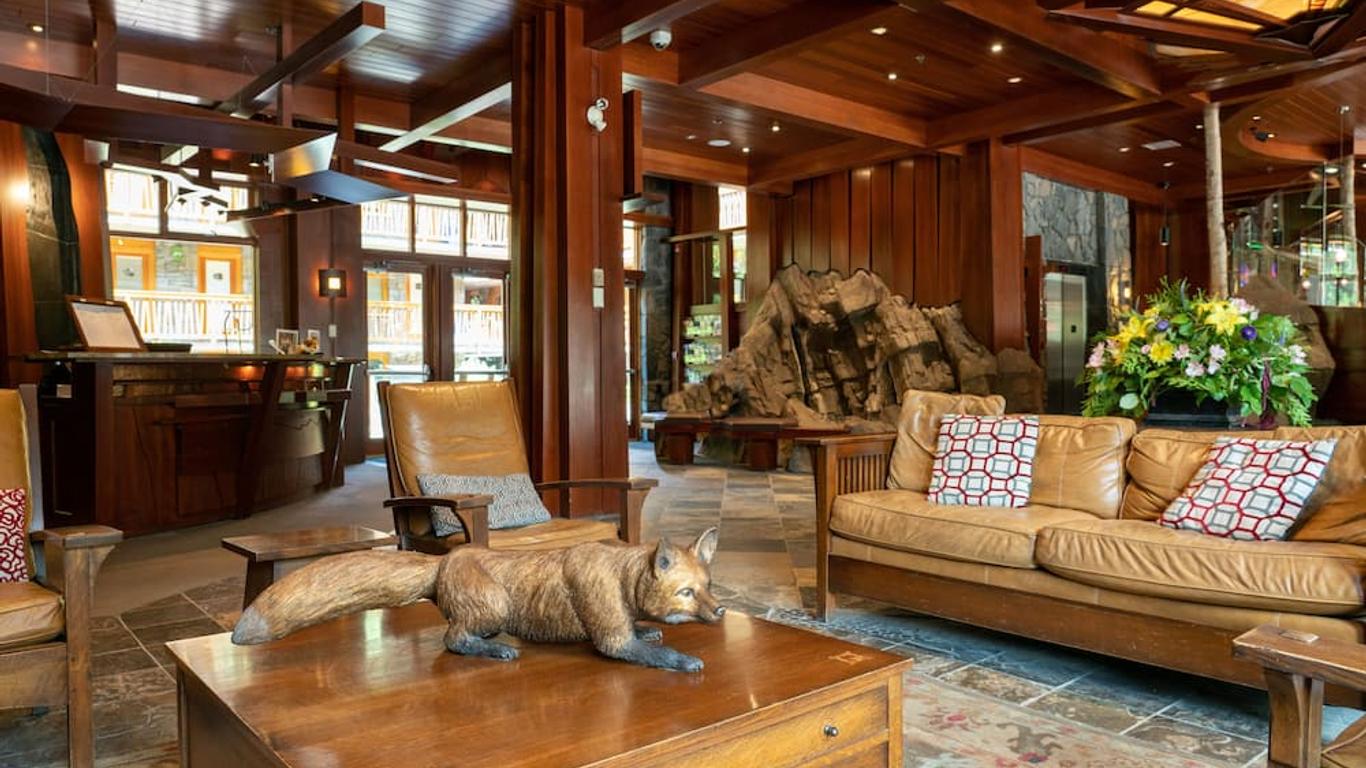 Fox Hotel and Suites