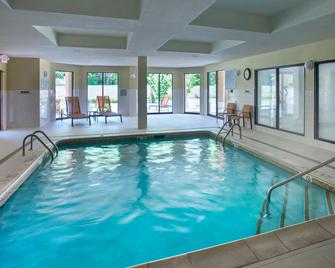 Courtyard by Marriott Parsippany - Parsippany - Pool