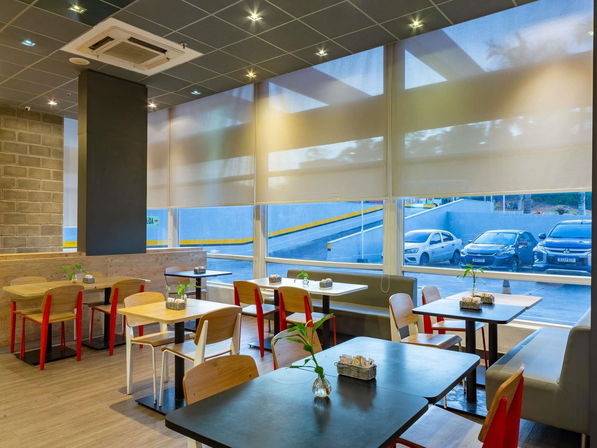 ibis Manaus Aeroporto - Manaus - Restaurant