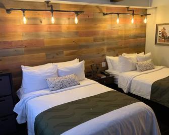Cedar Stables Inn & Suites - Sandusky - Κρεβατοκάμαρα