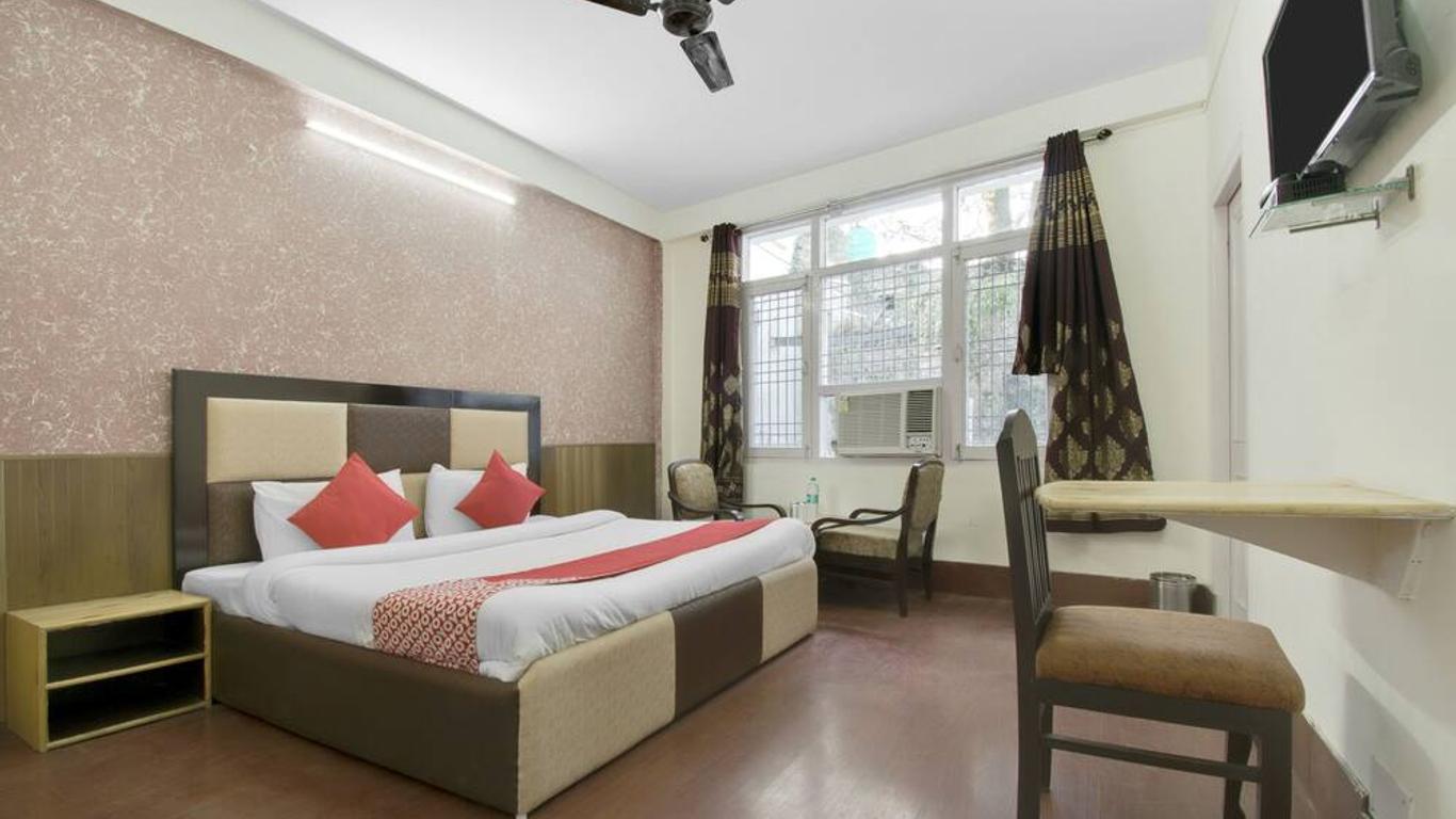 Capital O 11741 Hotel Nest