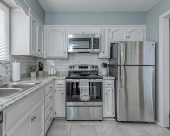 Mindful Mission: Easy Living - Mission - Kitchen