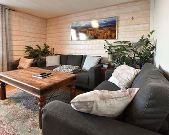 Abisko Guesthouse & Activities - Abisko - Sala de estar