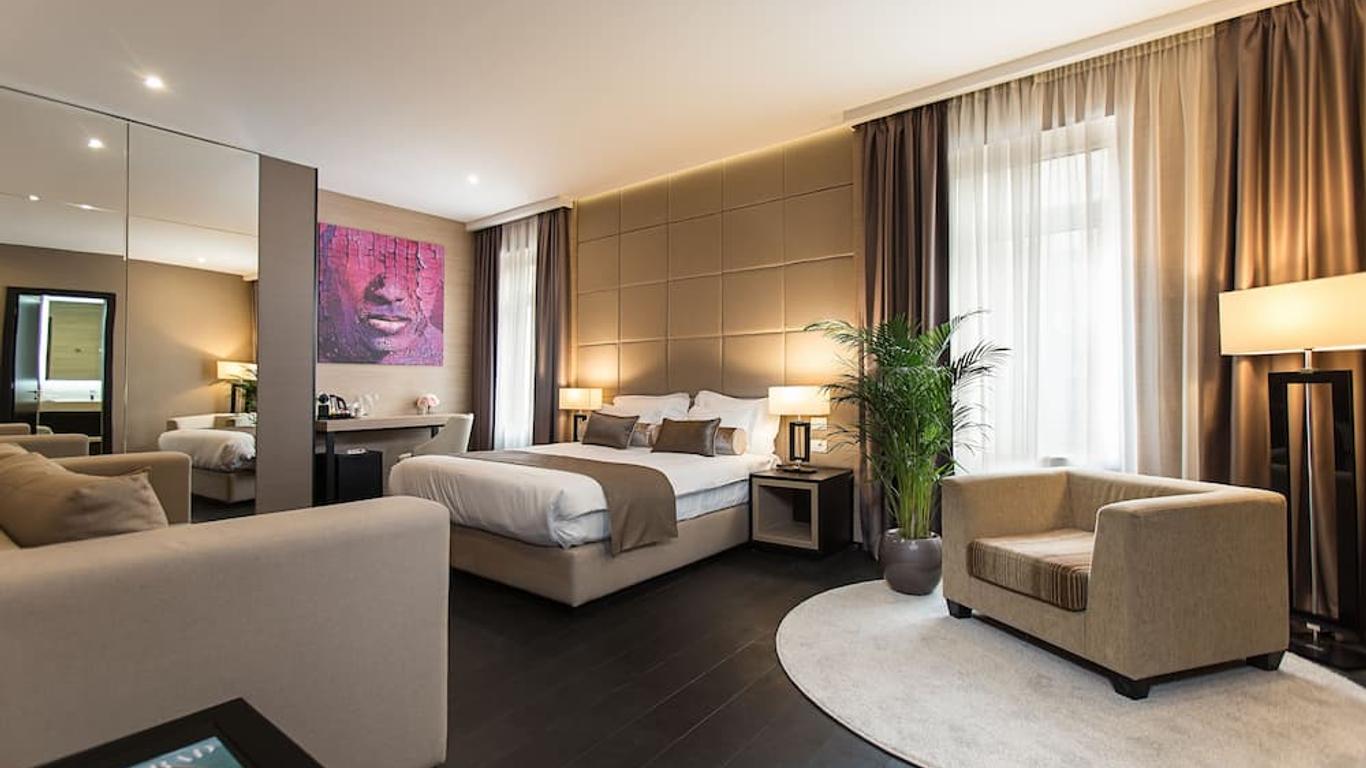 Dominic Smart & Luxury Suites - Republic Square