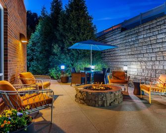 Hampton Inn & Suites Parkersburg Downtown - Parkersburg - Edificio