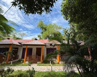 Megha Resort And Restaurant - Lakshmanpur