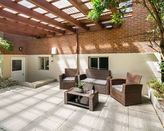 Forest Apartment - Free Parking - Fast Wifi - Ac - סיאטל - פטיו