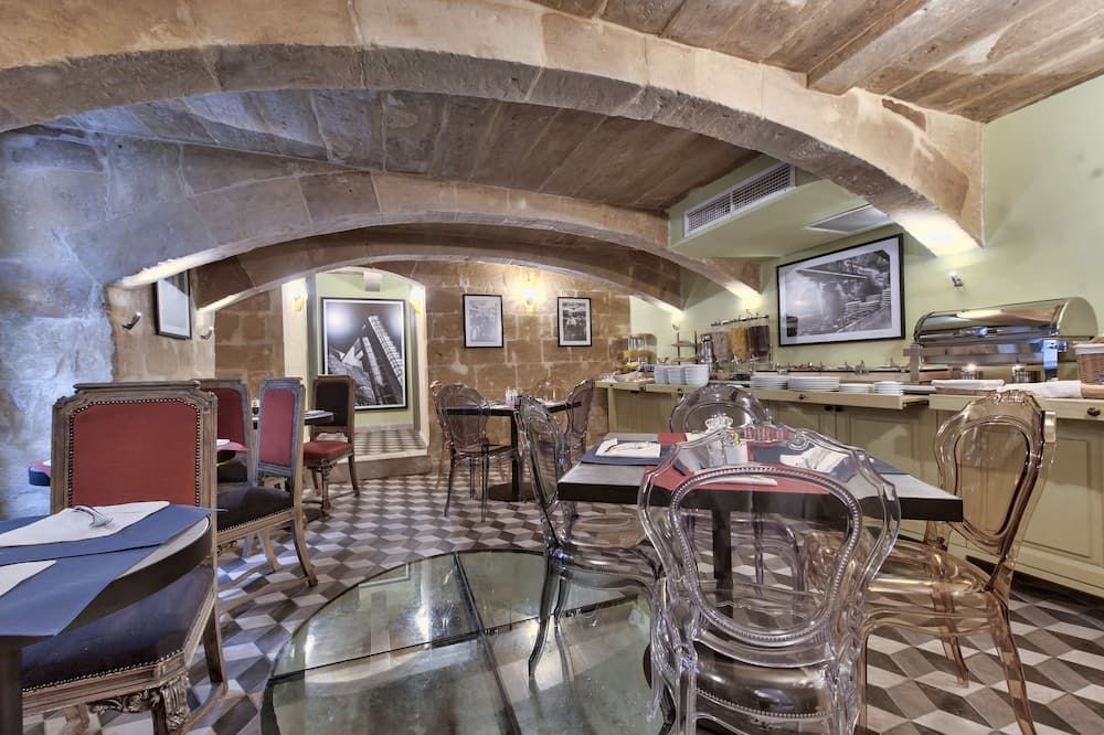 Restaurant view of Palazzo Consiglia - Ik Collection