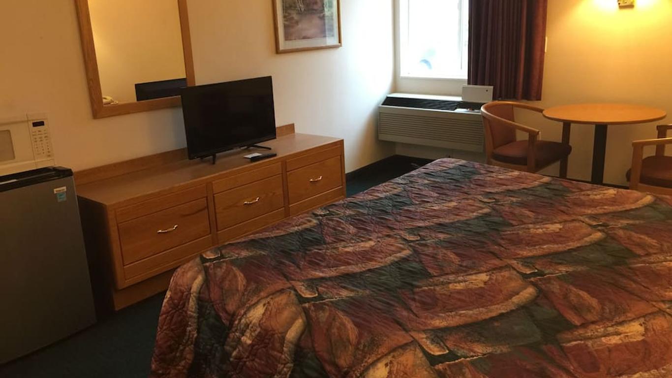 Economy Inn & Suites