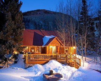 Taos Ski Valley Chalet - Steps from the Lift! - Taos Ski Valley - Building