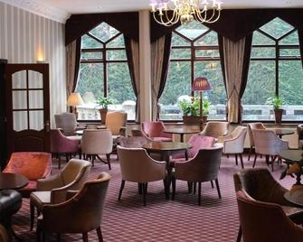 Oakwood Hall Hotel - Bingley - Lounge