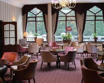 Oakwood Hall Hotel - Bingley - Sala de estar