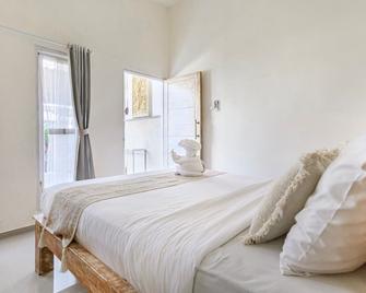 Pondok chesia homestay - North Kuta - Bedroom