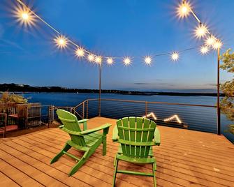 Austinteton's Sunset Cliff Resort On Lake Travis - Private Wedding, Event, Heated Pool, Boat Dock - Austin - Balcón