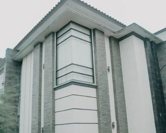 Ratu homestay - Bandar Lampung