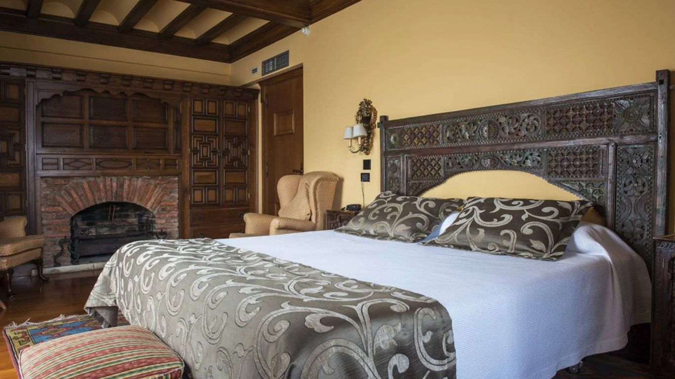 Hotel Castillo El Collado