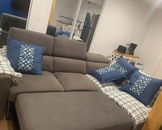 Cozy basement apartment - Kentville - Living room