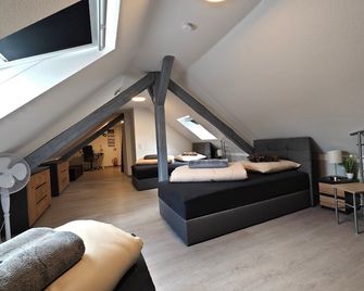 Ferienwohnung in Northeim, 4 Betten, 120 m², Vollausgestattet - Northeim - Schlafzimmer