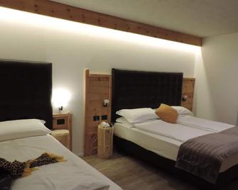 Hotel Scoiattolo - Tesero - Schlafzimmer
