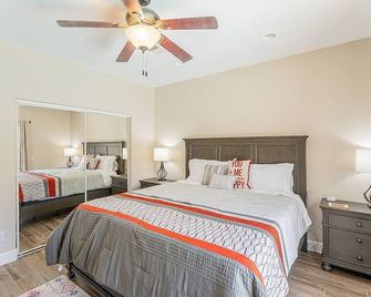 near Golf Canyon | heated Pool: SuperstitionEscape - Gold Canyon - Habitación