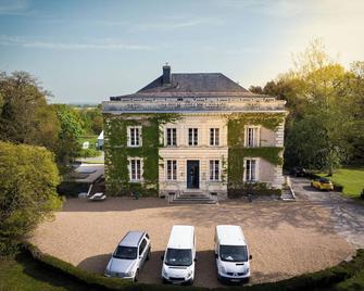 Institut Bois Robert - Bécon-les-Granits - Edificio