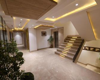 Hotel Tony Inn - Nueva Delhi - Escaleras