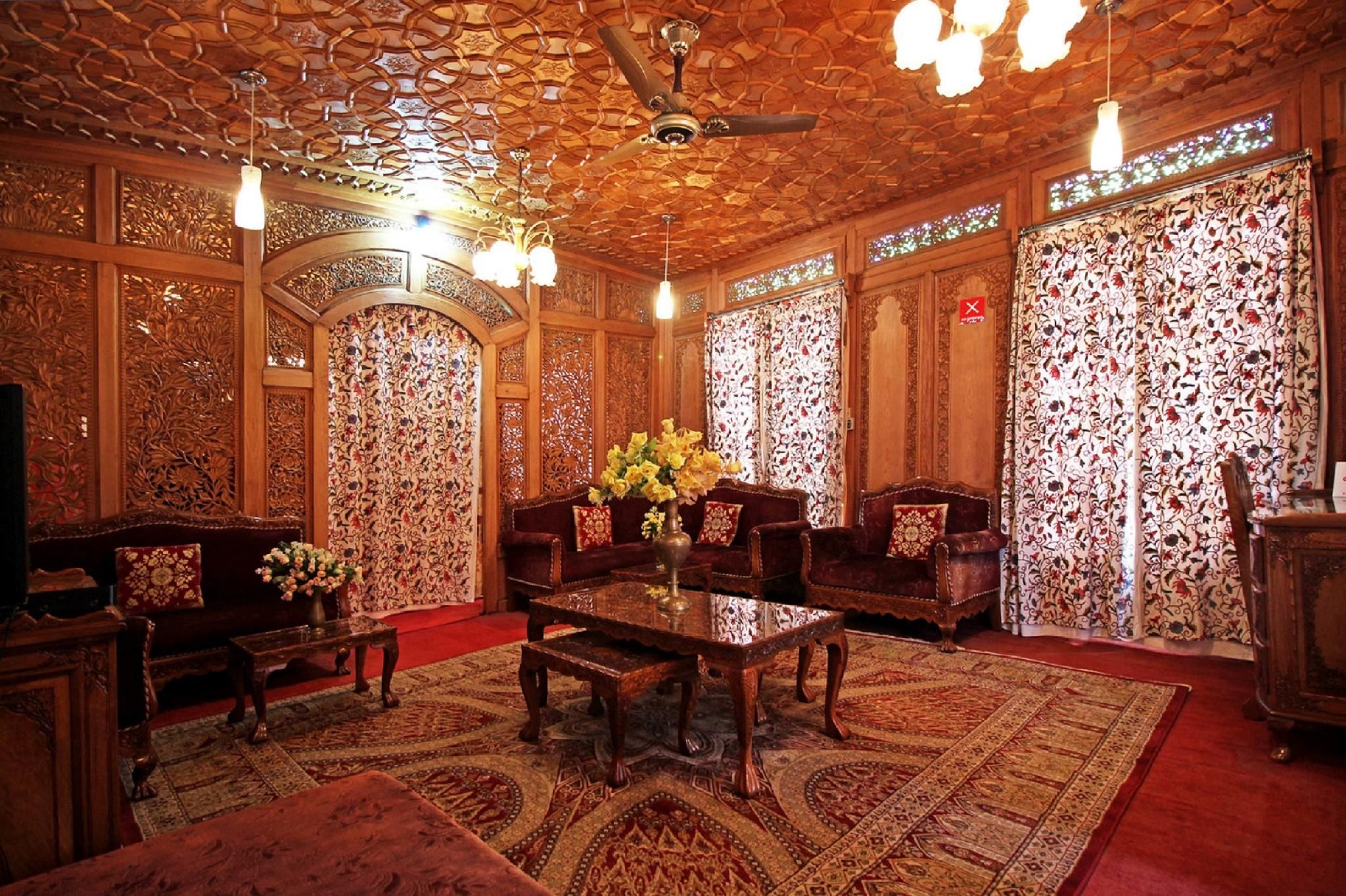 New Lucky Star Group of Houseboats - Srinagar - Lounge