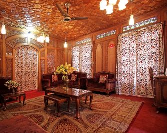 New Lucky Star Group of Houseboats - Srinagar - Lounge