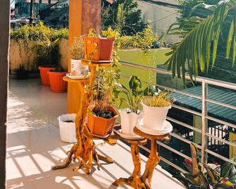 Almira Homestay Ambon Mitra RedDoorz - Ambon - Edificio