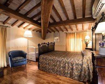 Country House la Padronale Del Rivo - Asís - Habitación