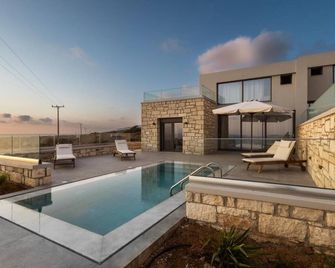 Anemelia Villas - Karpathos Town - Piscina