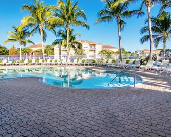 Gardens at Beachwalk #307 - Iona - Piscina