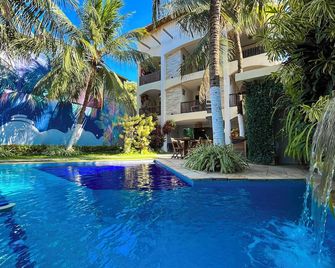 بوسادا يوناي - بورتو دي جاليناس - حوض السباحة