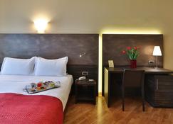 Best Western Hotel Metropoli - Genoa - Bedroom