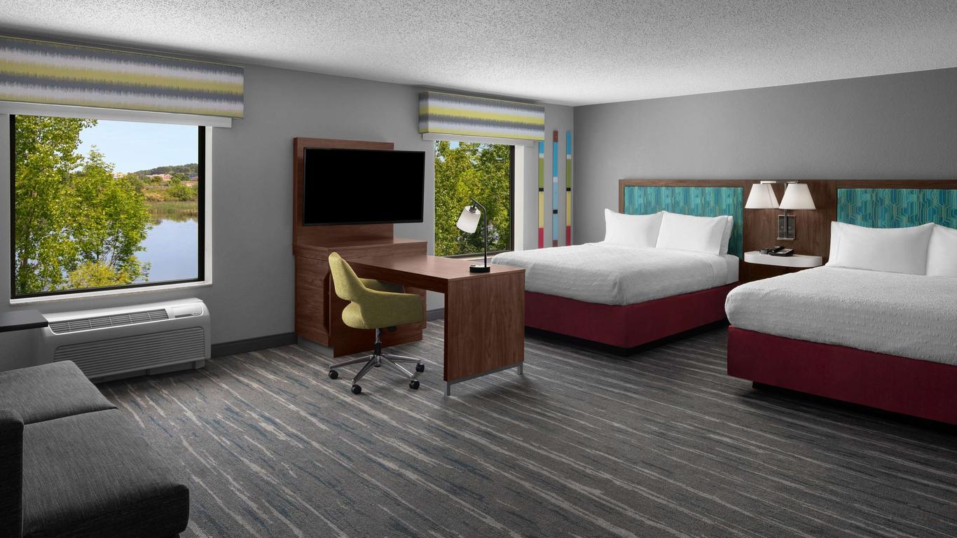 Hampton Inn & Suites Grand Rapids-Airport 28th St