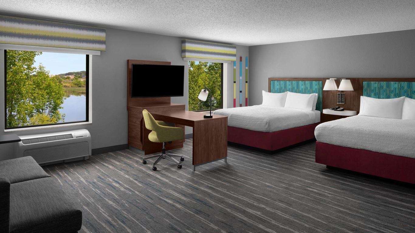 Hampton Inn & Suites Grand Rapids-Airport 28th Street