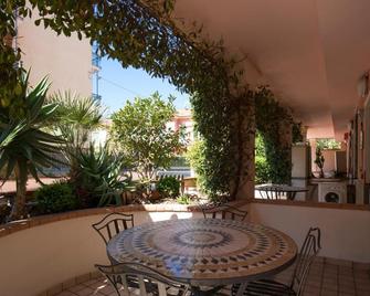 World Village Apartments - Diano Marina - Patio