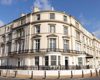 The Carlton Hotel - Great Yarmouth - בניין